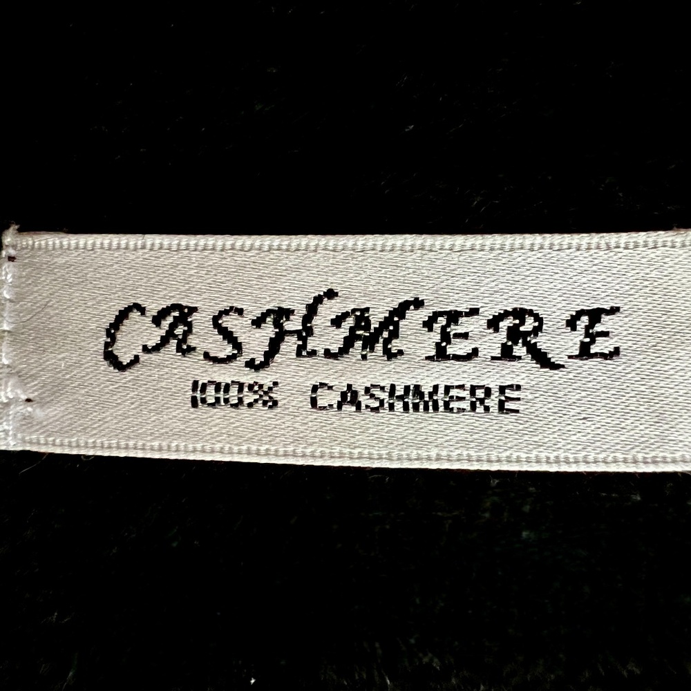 NWT Black Heavy Cashmere Wrap